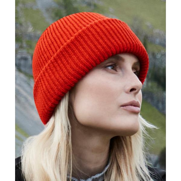 Wind-resistant breathable elements beanie