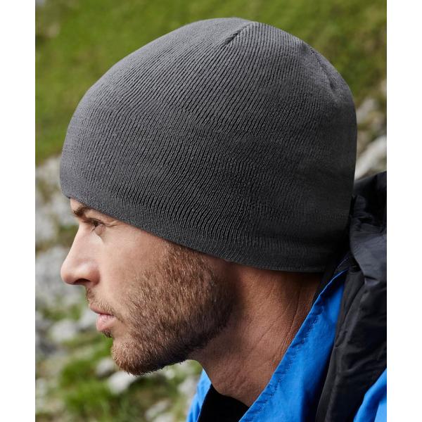 Water-repellent active beanie