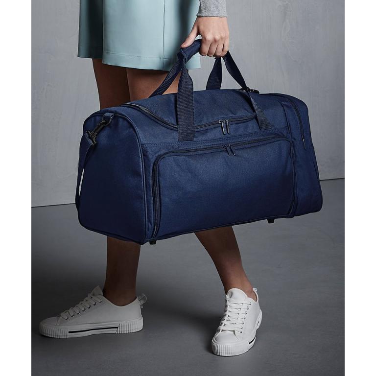 Universal holdall