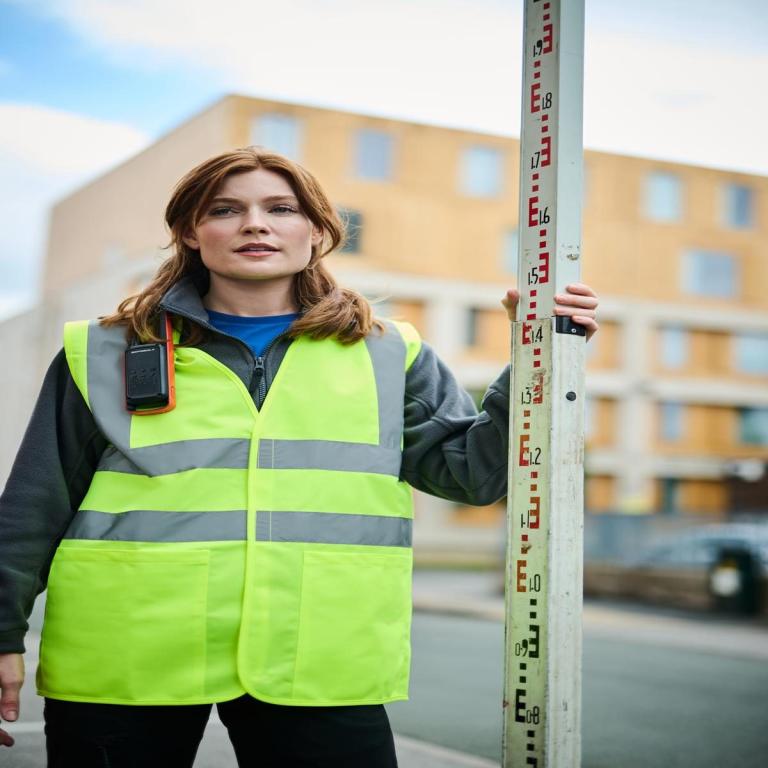 Pro hi-vis supervisor vest